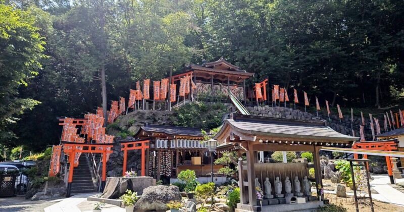 平塚市土屋にある天台宗の寺院「妙圓寺」境内