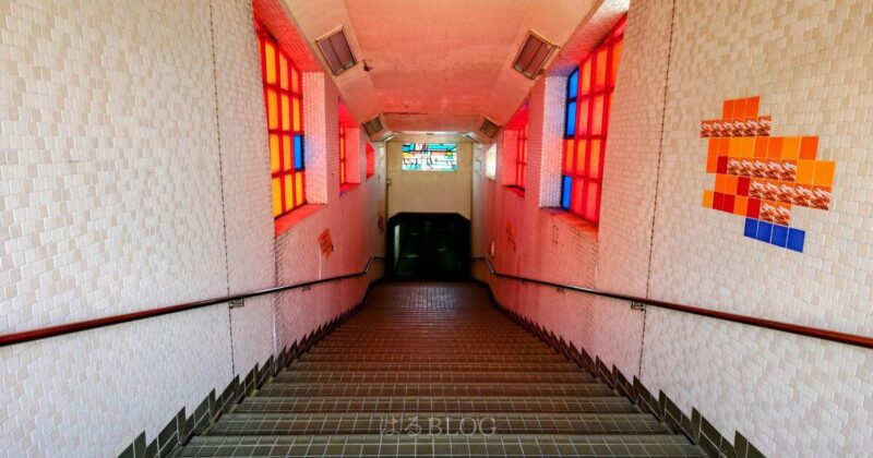 小千谷駅前地下道内側
