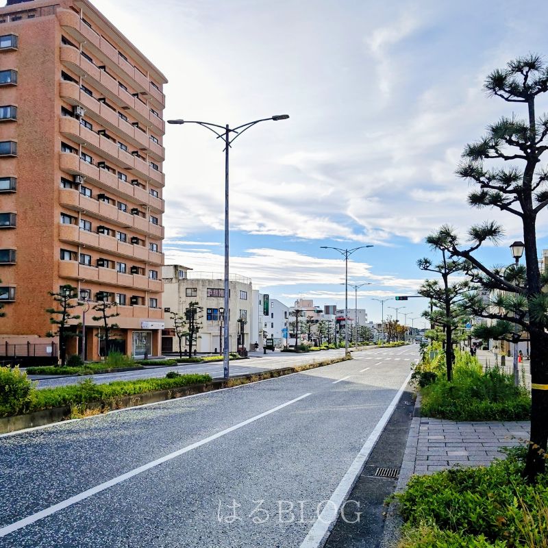 JR平塚駅南口広場から海岸迄まっすぐ続く道