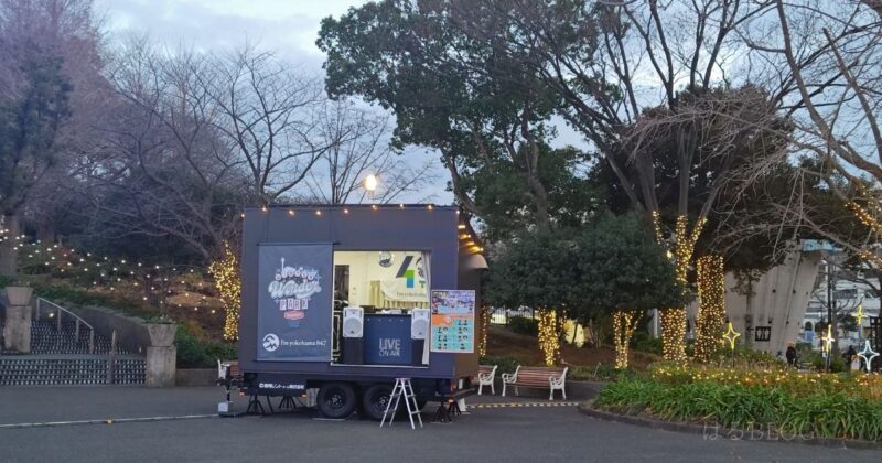 スケートリンク横のDJブース